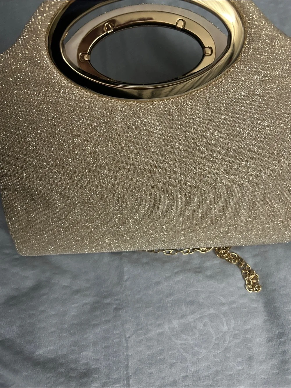 N/A elegant gold